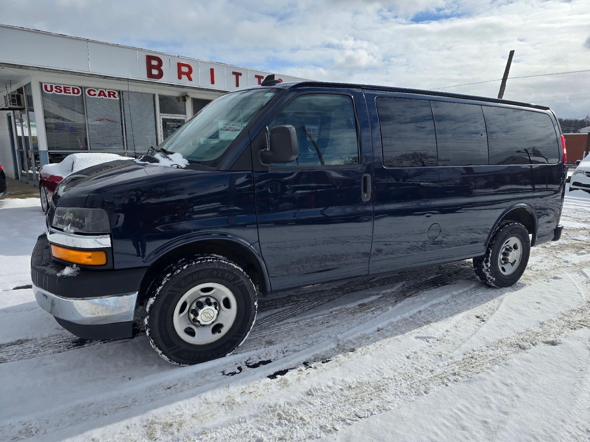 2020 Chevrolet Express Passenger 3500 1LT