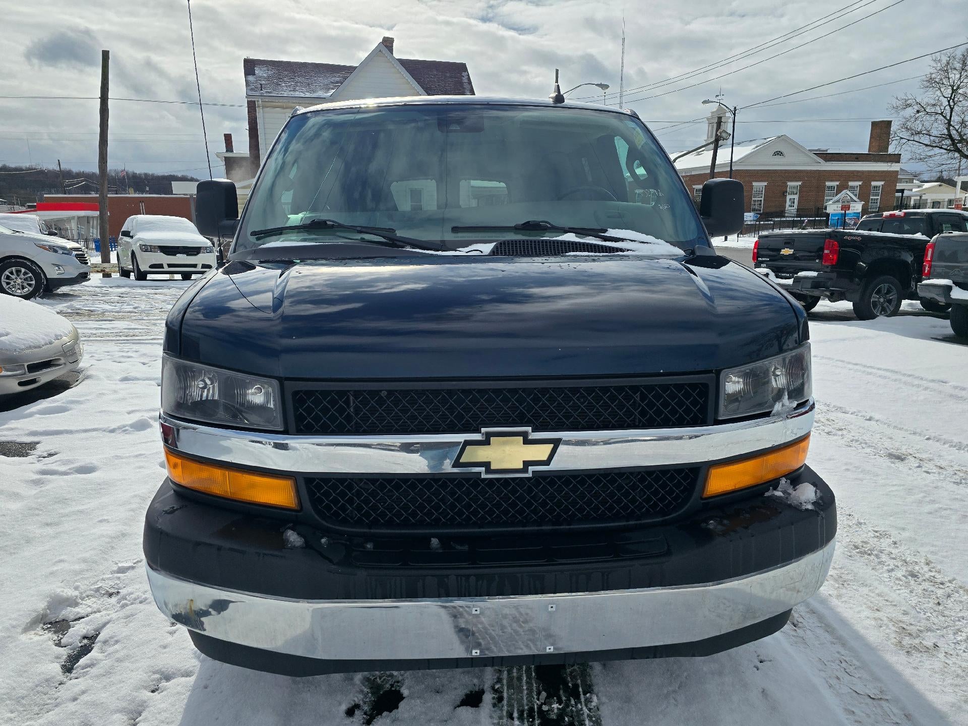 2020 Chevrolet Express Passenger 3500 1LT