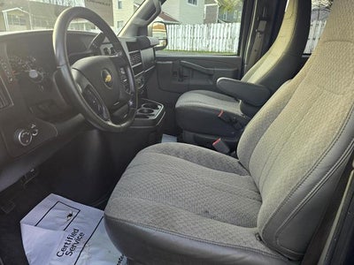 2020 Chevrolet Express Passenger 3500 1LT