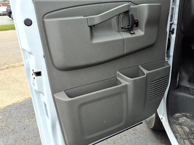 2026 Chevrolet Express Cutaway 3500 Base