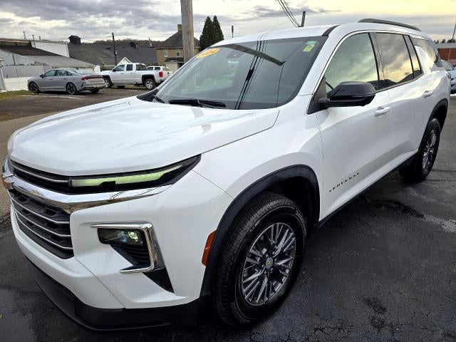 2024 Chevrolet Traverse LT