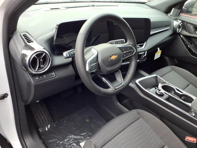 2027 Chevrolet Equinox LT - Photo 8